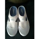 Easy. Spirit sneaker for woman v cute size 8 .5