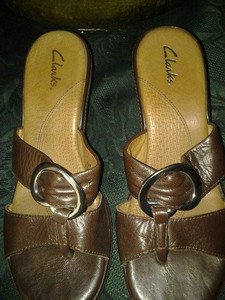 Clark shoes leather v cute 4 her size 6 .5 M