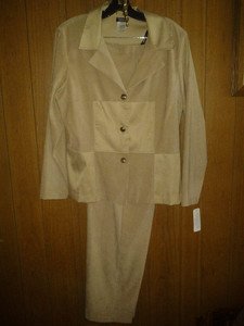 Helene. Blake. V pretty pants suit for women size 18
