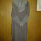 Abaya or esdal no scarf or pins need it esy to wear free size fit all
