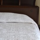 White Double-bed Bedspread in Applique