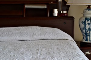 White bedspread  Single-bed Bedspread with Applique