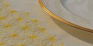 Ivory white 4 placemats with sashiko embroidery in yellow