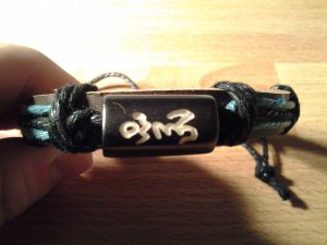 Adjustable leather bracelet