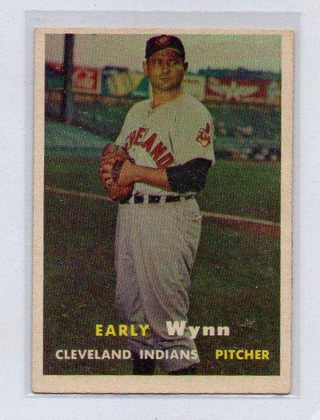Early Wynn 1957 Topps #40 HOF Cleveland Indians