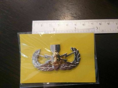 EOD Royal Thai Army E.O.D. Metal Badge Original Pin