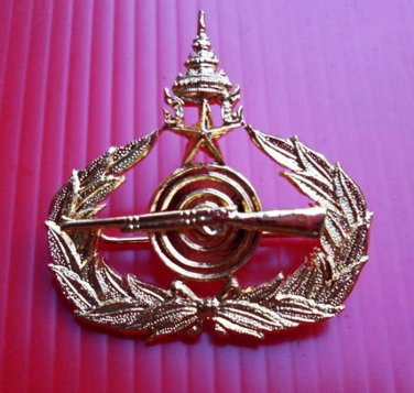 Royal Thai Army 1st Class infantry Pistol Badge Insignia Pin Thailand RTA