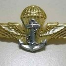 Royal Thai Navy Parachutis​t Wing Badge Pin Original Item Militaria