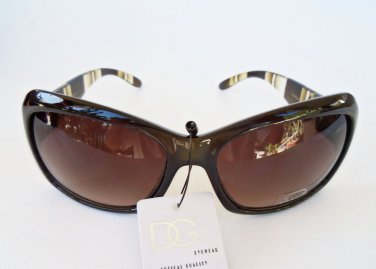 Classic Style Women's Sunglasses With Brown and Black Lens