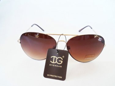 Brand new Women's Aviator / Oval Sunglasses with Black and Brown Lens.