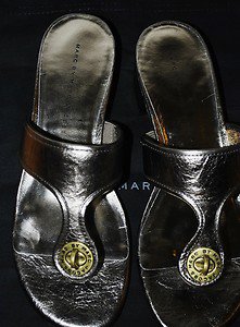 MARC BY MARC JACOBS GUNMETAL KANGAROO THONG TURNLOCK SANDALS SLIDES SHOES 9