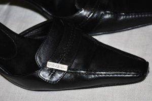 CHANEL BLACK LEATHER CLASSIC SLIDES HEELS PUMPS SHOES 40 9/US