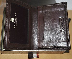 Trafalgar Cortina Brown Gusseted Business ID Card Case Bifold Wallet Holder