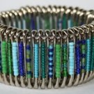SAFETY PIN BRACLET