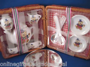 ADORABLE TEDDY BEAR PINIC SET W/WICKER BASKET