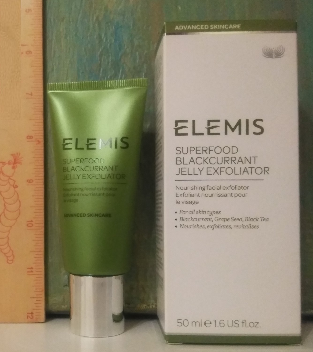 Elemis Superfood Blackcurrant Jelly Exfoliator 1.6 oz / 50 ml Full Size