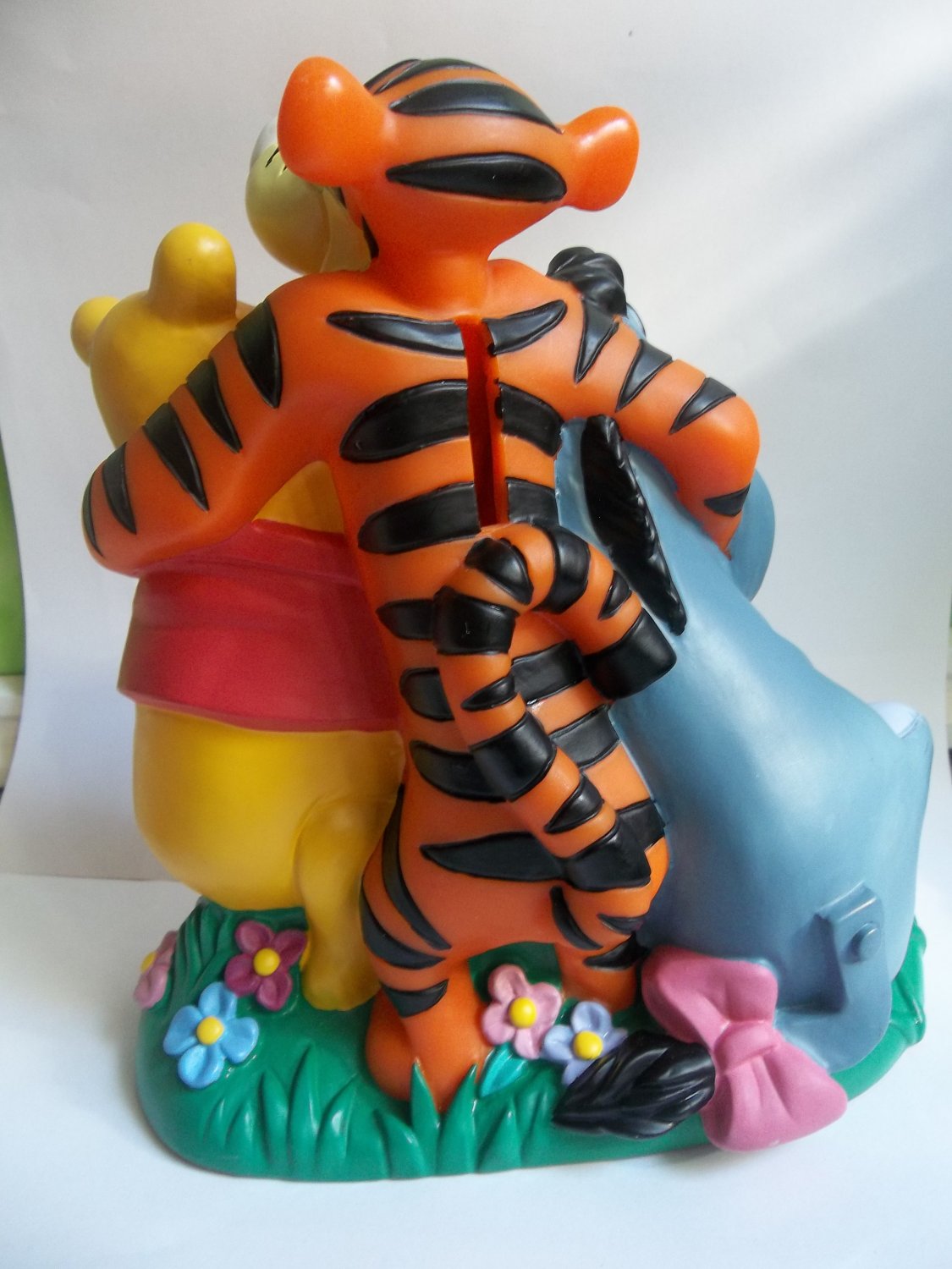 Winnie the Pooh coin bank with Tigger Eeyore Piglet plastic