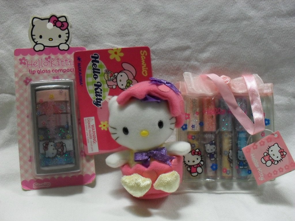 Hello Kitty Child's Toy & Makeup Pack
