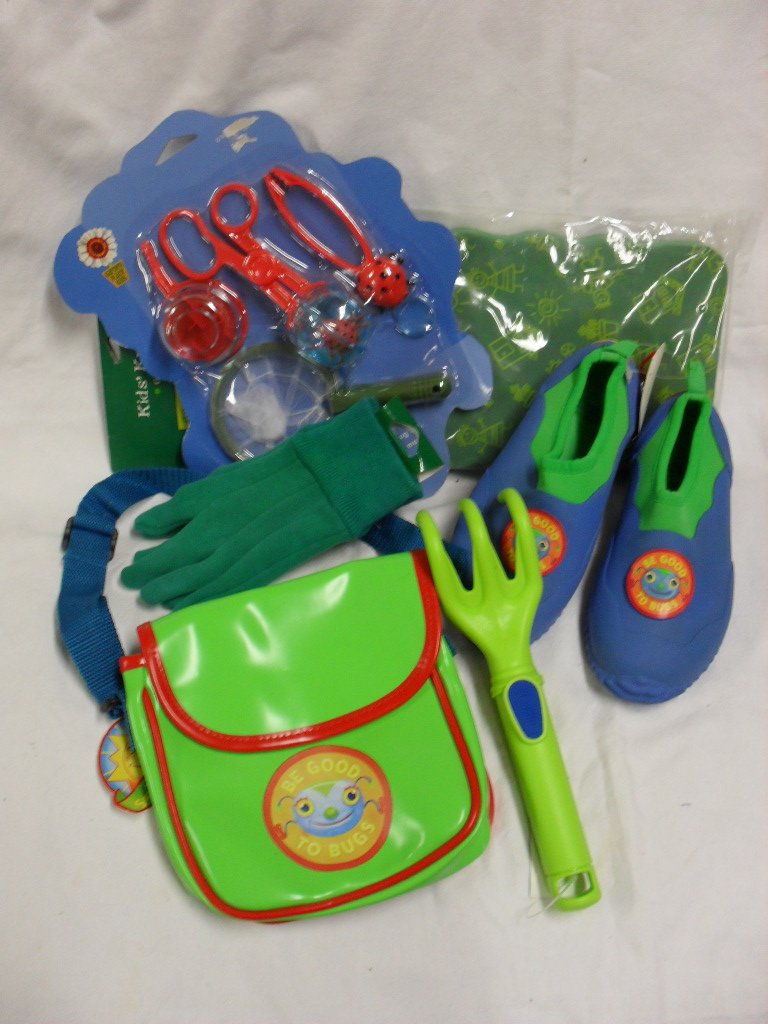 Sunny Patch Kid's "Be Good to Bugs" Gardening Set