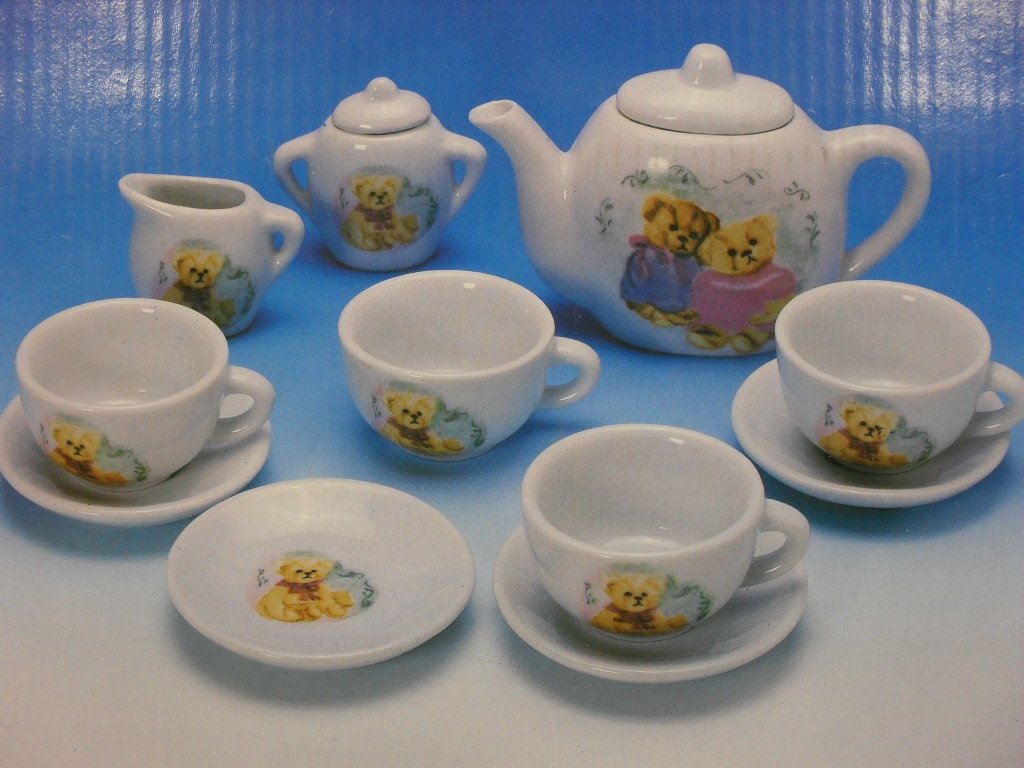 Ages 3+ Cosy Village Teddy Bear Print Porcelain Tea Set **BRAND NEW** 