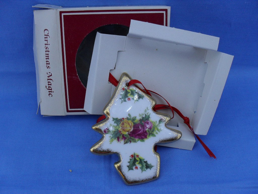 Royal Albert Old Country Roses Christmas Holiday Tree Ornament