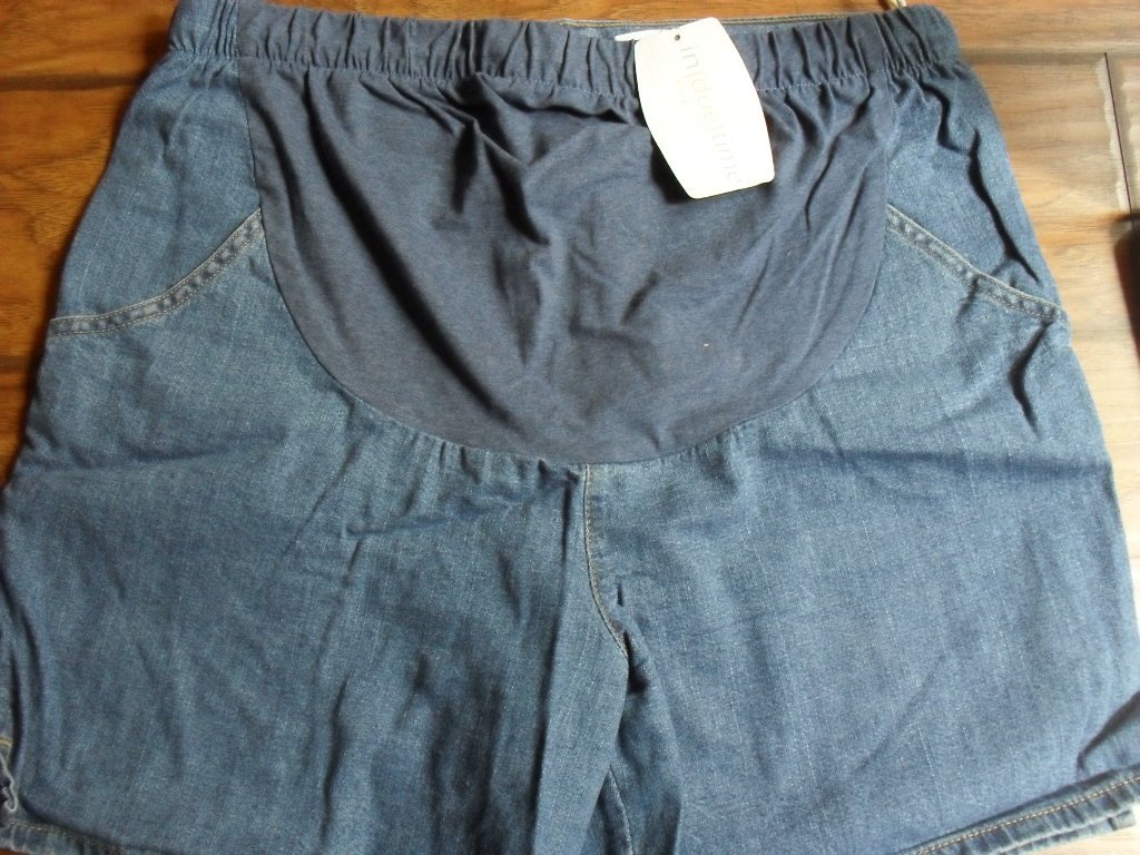 In Due Time Maternity Jean Shorts Size 14