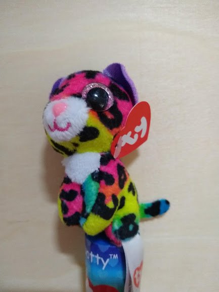 Ty "Dotty" Collectible Topper filled with Bubblegum