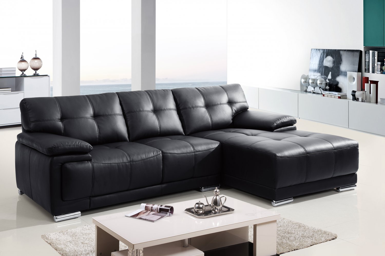 Кожаный диван в современном стиле