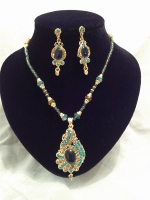 BLUE AND GOLD NECKLACE SET
