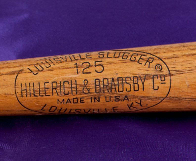 LOUISVILLE SLUGGER ERNIE BANKS MINITURE BAT