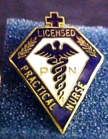 Lapel Pin LPN Licensed Practical Nurse Medical Graduation Pinning Pins 5019 New