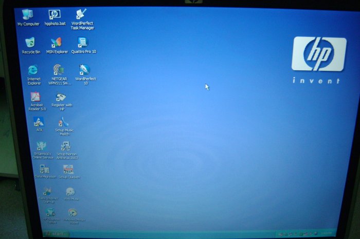 PC PORTABLE 32 bits Compaq Presario 2100 avec port série et lecteur