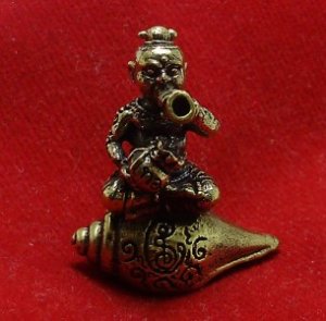 TINY GUMAN KUMAN THONG BLOW HORN MAGIC SPIRIT CALL MONEY & LUCKY THAI HOT AMULET