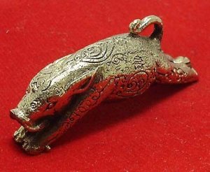 MIRACLE MAGIC BOAR WILD PIG WIN OBSTACLES THAI AMULET LUCKY TALISMAN HIP PENDANT