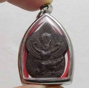 GARUDA MAGIC EAGLE BIRD LP BOON THAI LIFE PROTECTION AMULET PENDANT HOT TALISMAN