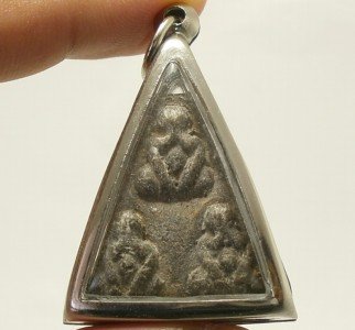 LP SUK 3 BUDDHA PIDTA CLOSE EYES THAI REAL MAGIC POWERFUL TAKRUT AMULET PENDANT