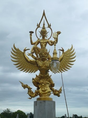 NARAI SONG KRUT NARAYANA VISHNU RIDE GARUDA STRONG PROTECTION PENDANT NECKLACE