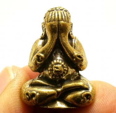 LP MOON THAI MINI BRASS AMULET PIDTA CLOSE EYE BUDDHA LIFE PROTECTION MAGIC YANT
