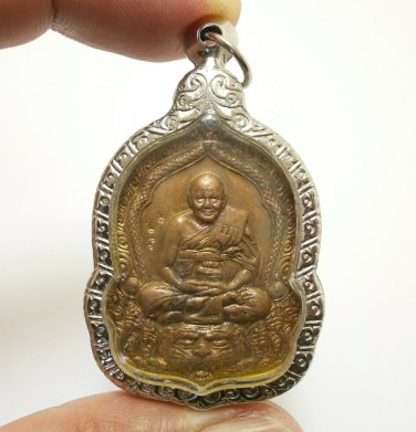 TIGER LP PERN AMAZING BATCH PENDANT BLESS 1998 MUAY THAI STRONG LIFE PROTECTION