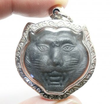 MAGIC TIGER FACE LP PERN BLESS IN 1998 MUAYTHAI PENDANT STRONG LIFE PROTECTION