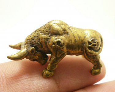 MAGIC WAR BULL MINI FIGURINE STATUE LIFE PROTECTION WIN RICH GAMBLE THAI AMULET