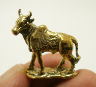 MAGIC WAR BULL OX MINI FIGURINE STATUE THAI AMULET PROTECTION LUCKY RICH CHARM