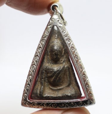 BLACK PHRA NANGPHAYA THAI ANTIQUE NANG PAYA POWERFUL TOP 5 BUDDHA AMULET PENDANT