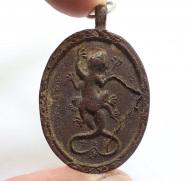 LP LIEW MAGIC GECKO 2 TAILS BLESSED 1995 THAI LUCKY AMULET PENDANT COIN NECKLACE