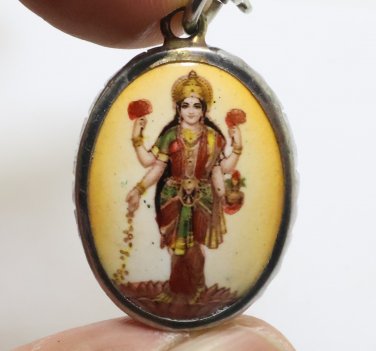 MAA LAKSHMI LAXMI DEVI HINDU GODDESS RICH LUCKY BLESS FUJII KAZE PENDANT AMULET