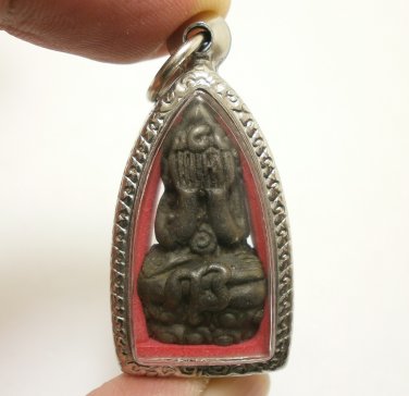 PHRA PIDTA YANT YOONG BLESSED 1954 BUDDHA THAI STRONG MAGIC AMULET RARE PENDANT