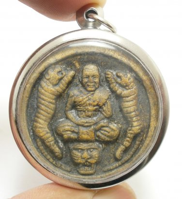 LP PERN SIT ON TIGER AMULET 1 BLESSED 1998 MUAY THAI YANT STRONG LIFE PROTECTION