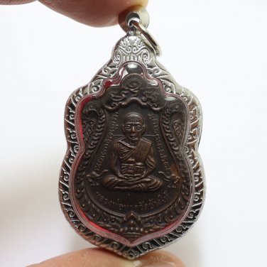 LP TUAD WAT CHANGHAI 1999 COIN THAI PROTECTION BUDDHA LUCKY POO THUAD AMULET (2)