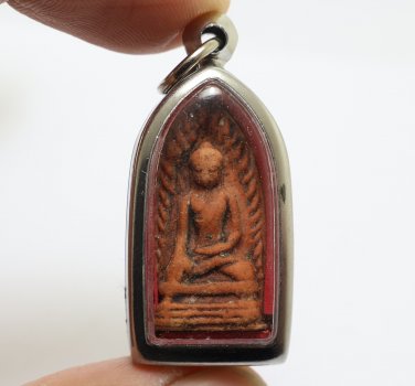 RED PHRA ROD LAMPOON THAI BUDDHA LUCKY RICH MONEY AMULET PROTECTION PENDANT GIFT