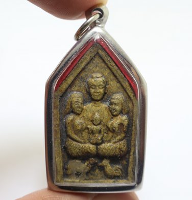 PHRA KHUNPAEN HOLD LADY GUMAN THONG FIGHTING COCK THAI LOVE APPEAL YANT AMULET 2